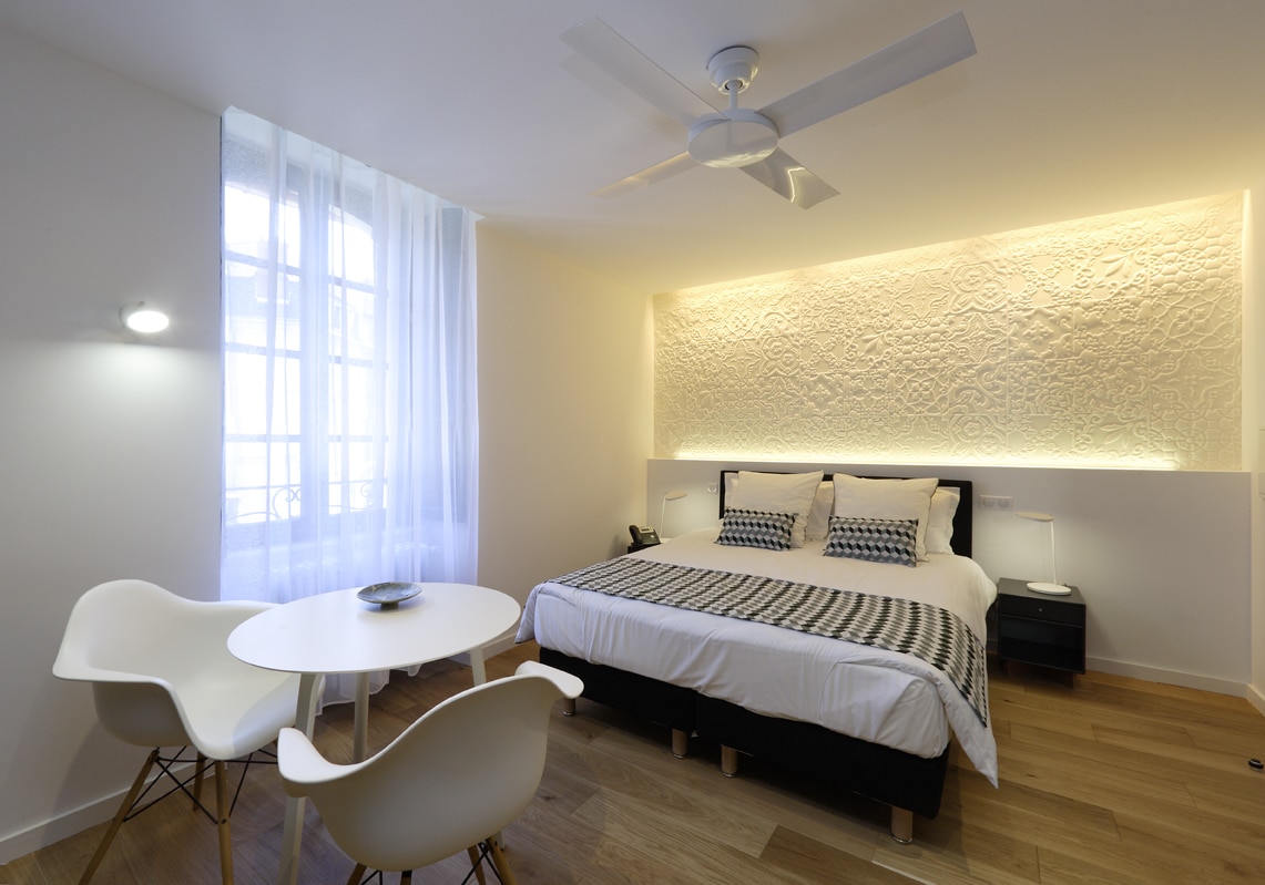 N°1 : studio avec une fenêtre vue Creuse