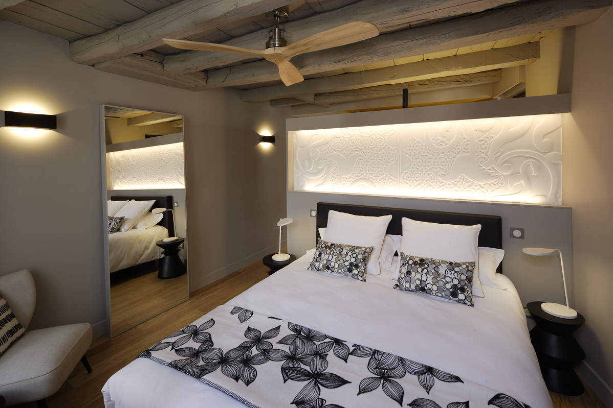 N°12 : studio d&rsquo;angle avec vue sur le pont de la Terrade