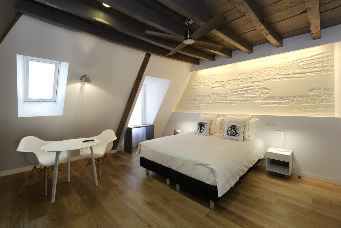 N°4 : studio avec fenêtre sur Creuse