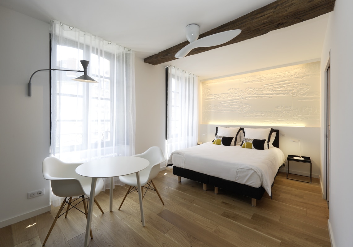 N°2 : Suite with two windows overlooking the River Creuse